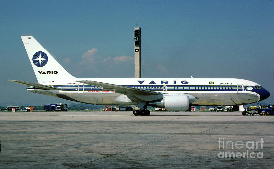 Varig Boeing 767-241ER, PP-VNS Photograph by Wernher Krutein - Pixels