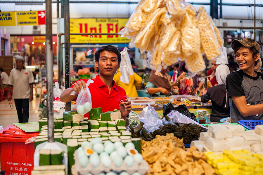 Vendors in a market in Tangerang, Indonesia Photograph by Holgs