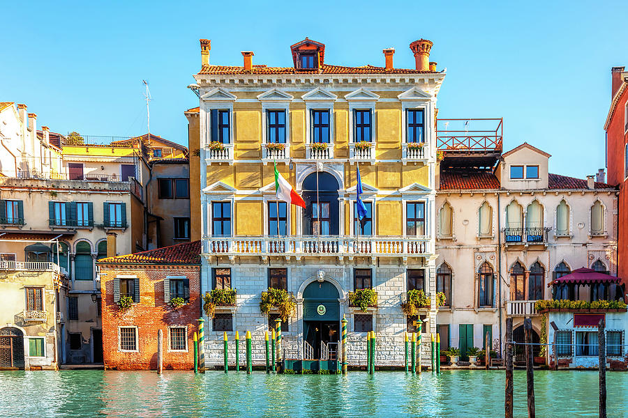 Architecture Photograph - Venice by Andrew Soundarajan