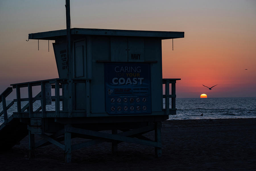 Venice Beach Sunset and Lifeguard House Venice California Los Angeles Photograph by Toby McGuire