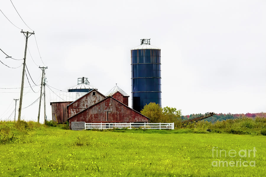 Vermont Country Barn Photograph by Felix Lai