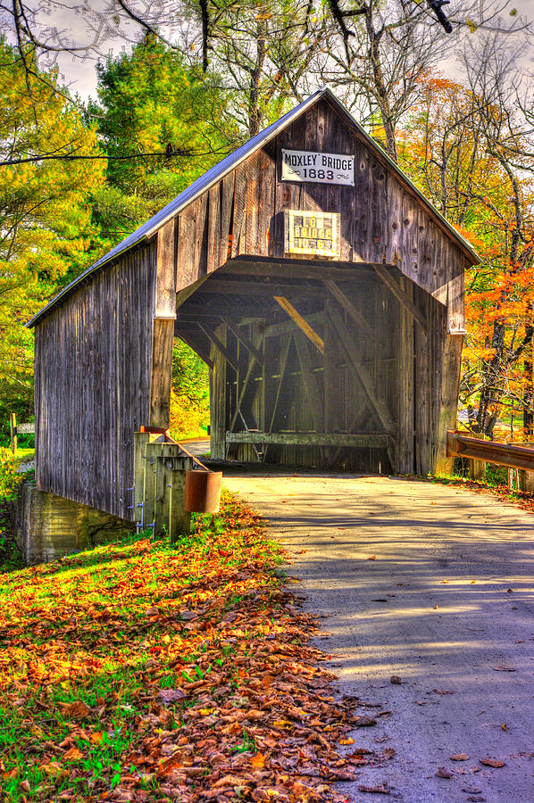 Vermont Covered Bridges - Moxley Covered Bridge No. 1 Over First Branch White River, Orange County Photograph by Michael Mazaika