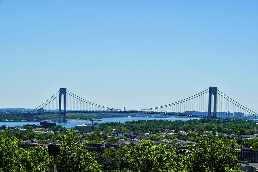 Verrazzano Narrows Bridge, connecting Brooklyn to Staten Island in New ...