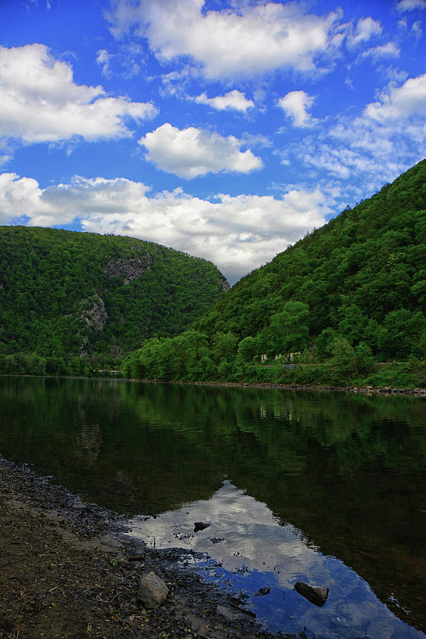 Vertical Mount Tammany from Delaware River Photograph by Raymond Salani III