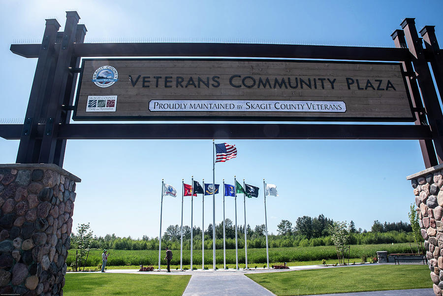 Veterans Community Plaza Photograph by Tom Cochran