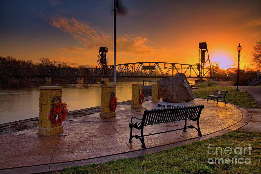 Veterans Memorial, Levee Park, Hastings, Minnesota Photograph by Jimmy Ostgard