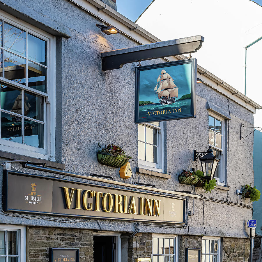 Victoria Inn Salcombe Photograph by Shirley Mitchell
