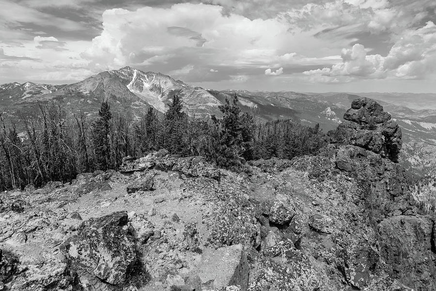 View from Sepulcher Mountain Summit, Yellowstone National Park ...