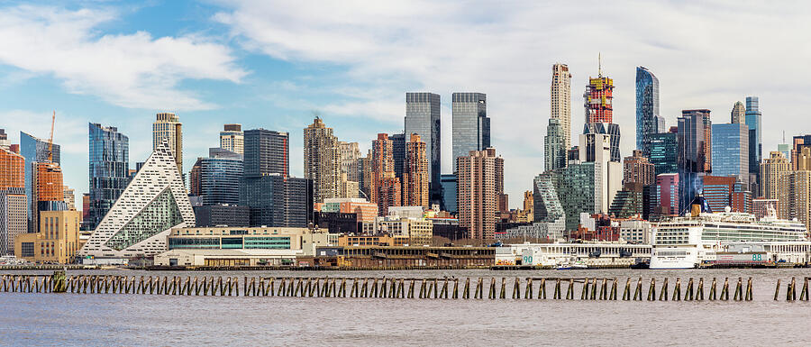 Skyscraper Photograph - View of Midtown Manhattan by Elvira Peretsman