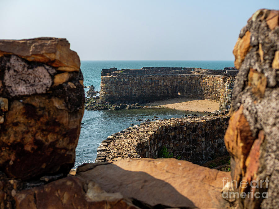 view of walls of sindhudurga fort ; malvan ; konkan ; maharashtra ; india,  Stock Photo, Picture And Rights Managed Image. Pic. DPA-MMN-45964 |  agefotostock