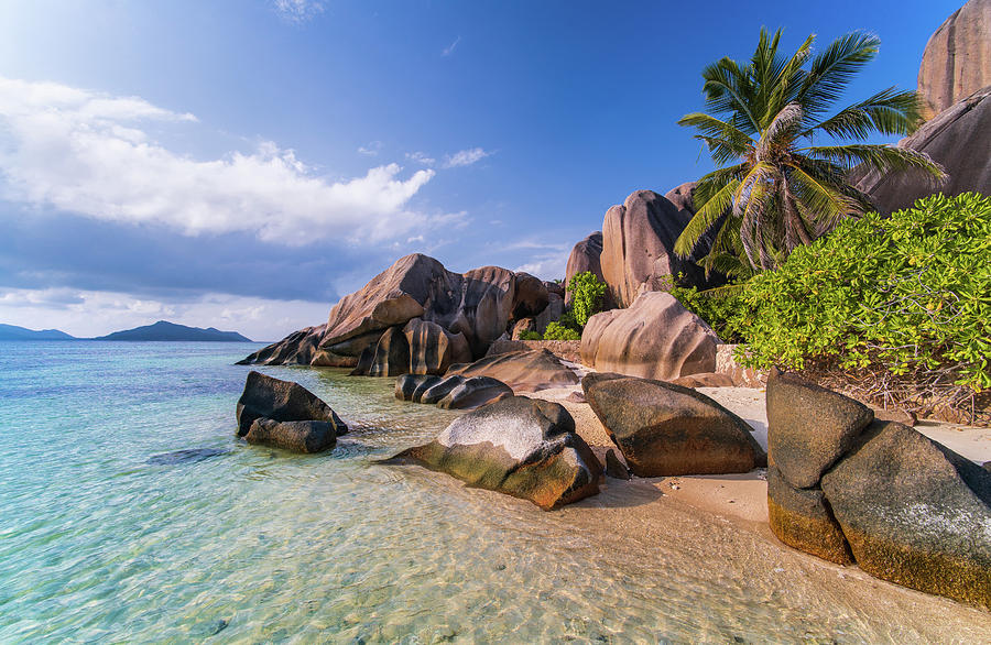 View on Anse Source d'Argent - beach on island of La digue in ...