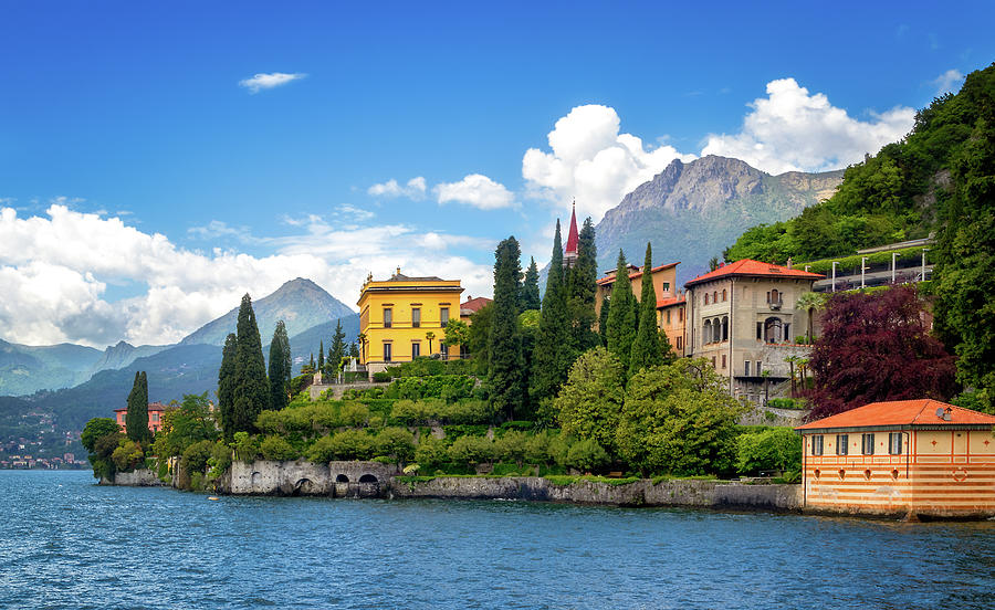 Villa Cipressi on Lake Como Photograph by Carolyn Derstine