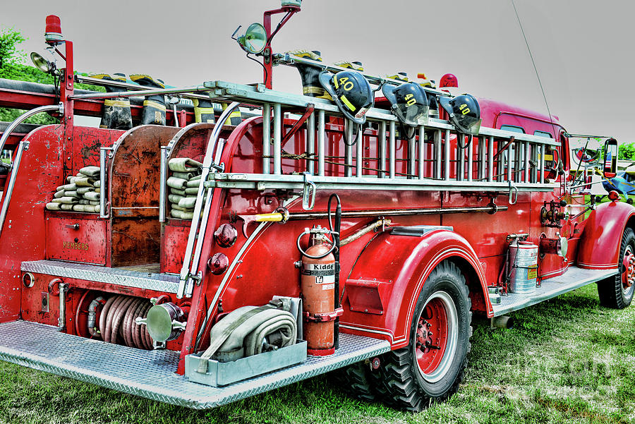 Vintage Fire Truck Photograph - Vintage Fire Engine Ready to Roll by Paul Ward