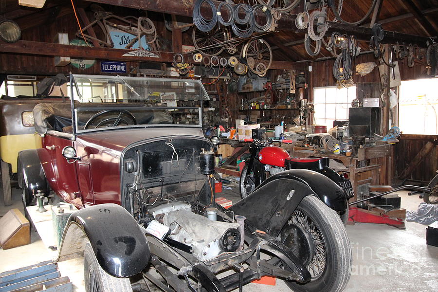 Vintage Garage Motor Vehicle Repair Workshop Photograph by Tom Conway