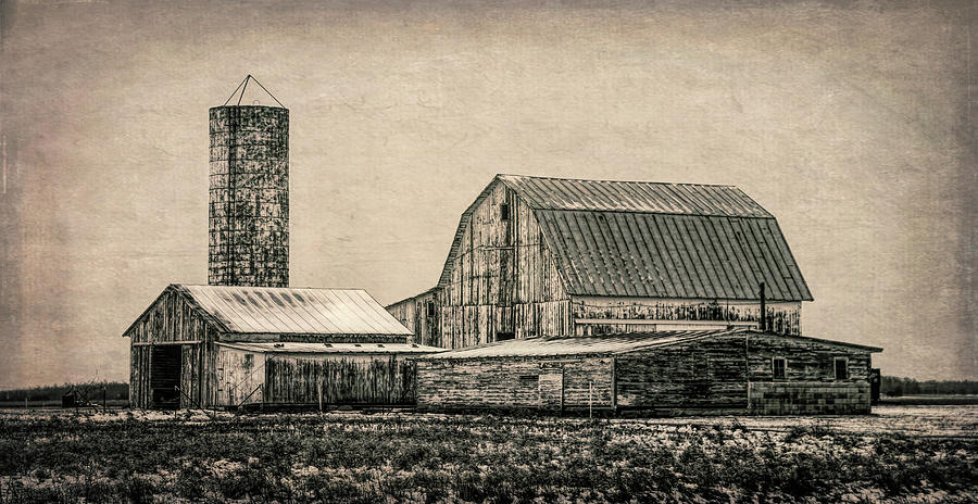 Vintage Ohio Barn In Winter Textured Photograph by Dan Sproul