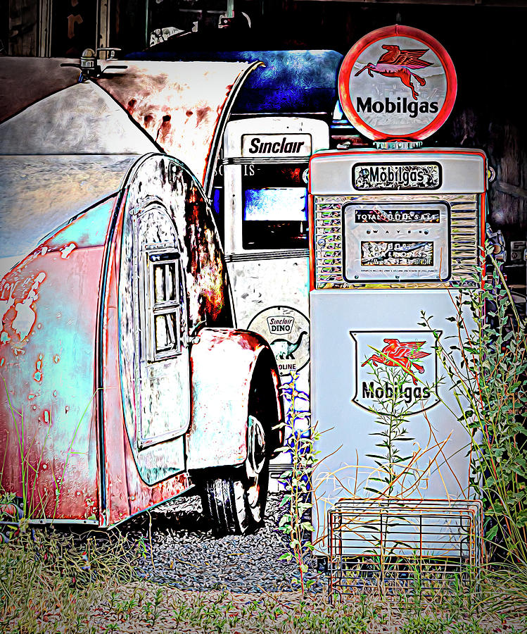 Vintage RV - Sinclair Mobilgas - Embudo New Mexico Photograph by Debra Martz