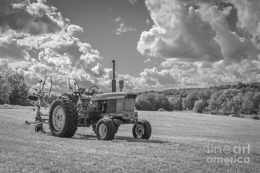 Vintage Tractor Vermont 3020 Photograph by Edward Fielding