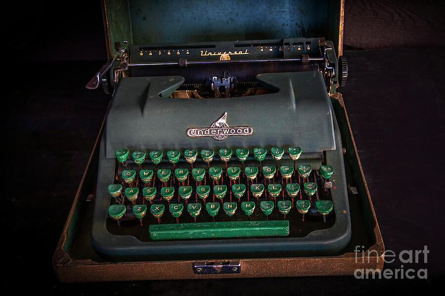 Vintage Underwood Typewriter Photograph by Shelia Hunt
