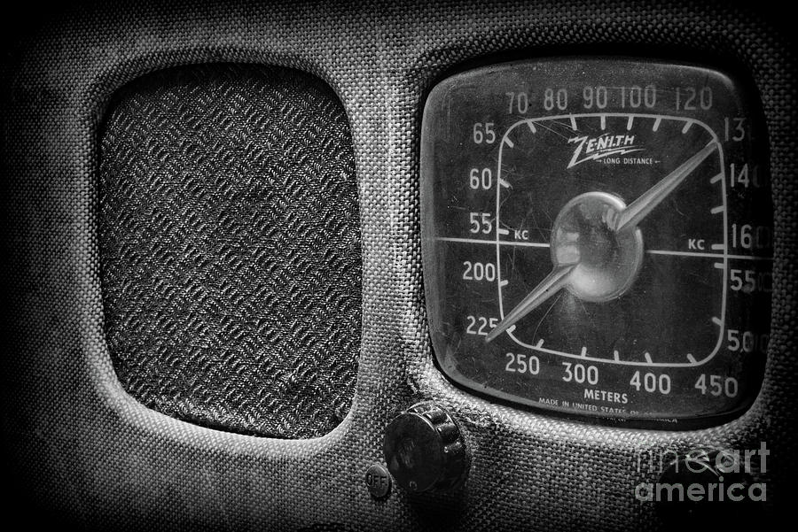 Vintage Zenith Radio black and white Photograph by Paul Ward