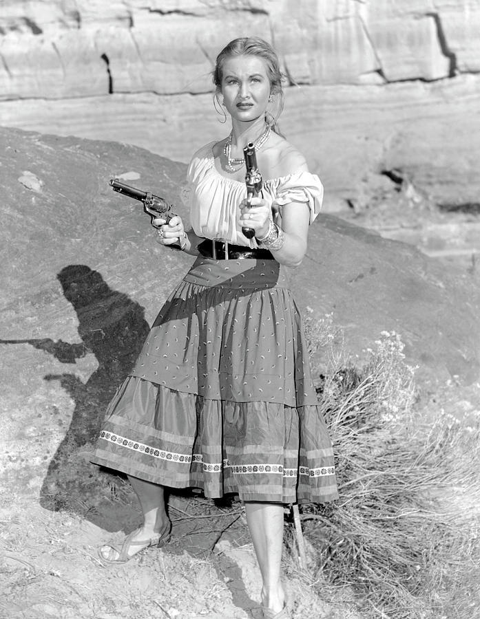 VIRGINIA MAYO in COLORADO TERRITORY -1949-, directed by RAOUL WALSH. Photograph by Album