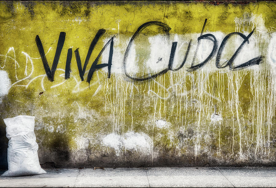 Viva Cuba Photograph by Micah Offman