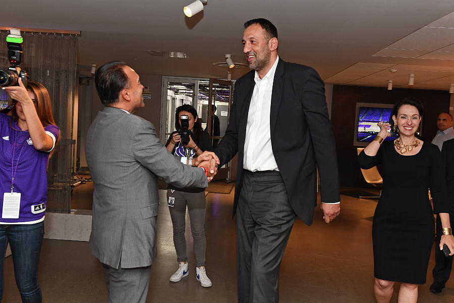 Vlade Divac Photograph by Garrett Ellwood Vlade Divac Photograph by Garrett Ellwood