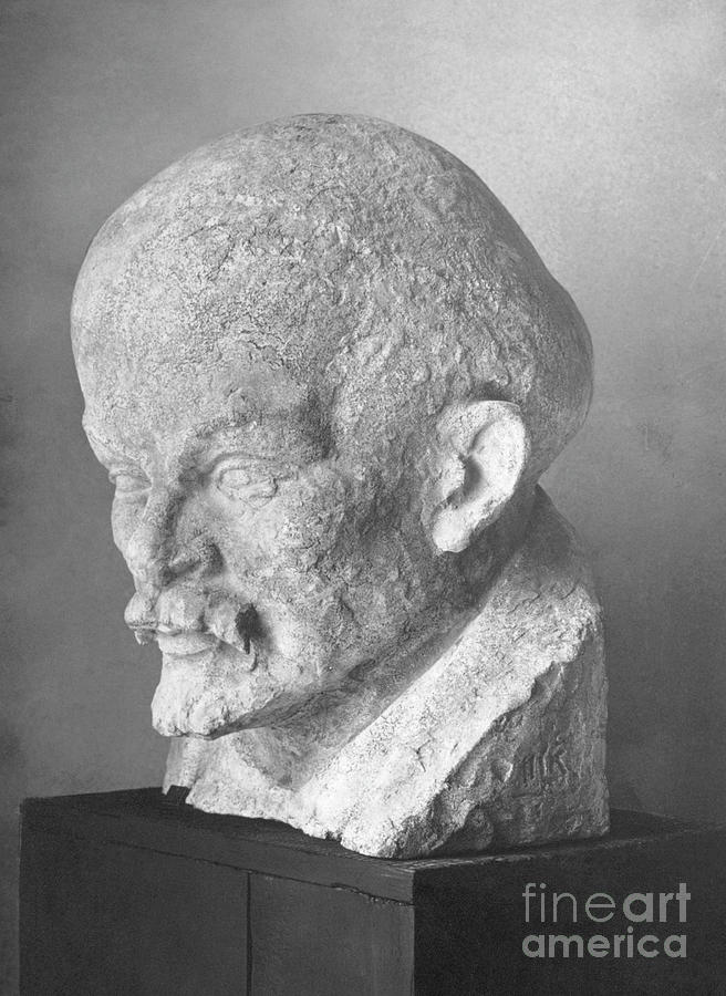 Vladimir Lenin Bust Sculpture by Hildo Krop
