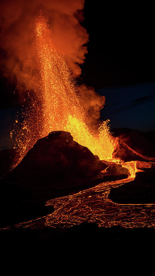 Volcano Eruption Portrait 2 Photograph by William Kennedy