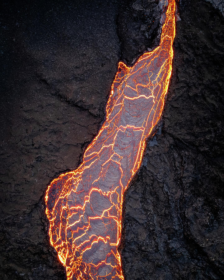 Volcano Lava Flow Close Photograph by William Kennedy