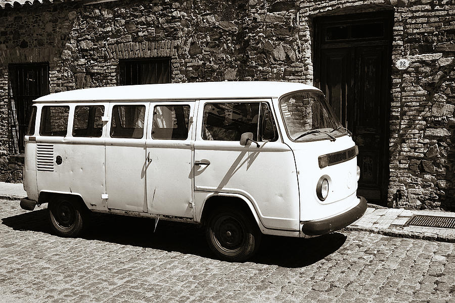 VW Microbus Uruguay Photograph by Richard Reeve