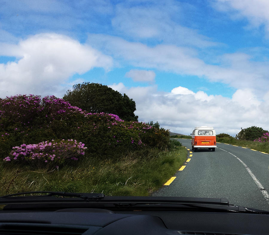 VW roadtrip Irland Photograph by Joelle Philibert