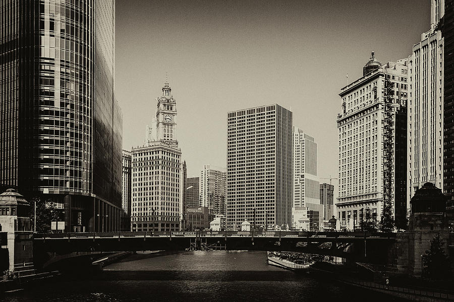 Chicago Photograph - Wabash Avenue by Andrew Paranavitana