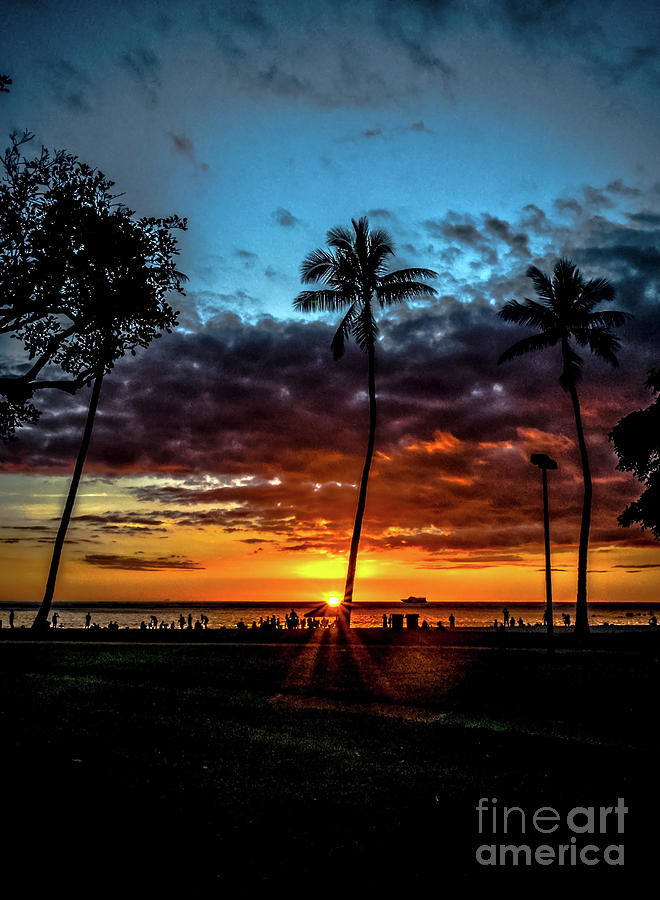 Waikiki Sunset Silhouette 01 Photograph by James Aiken