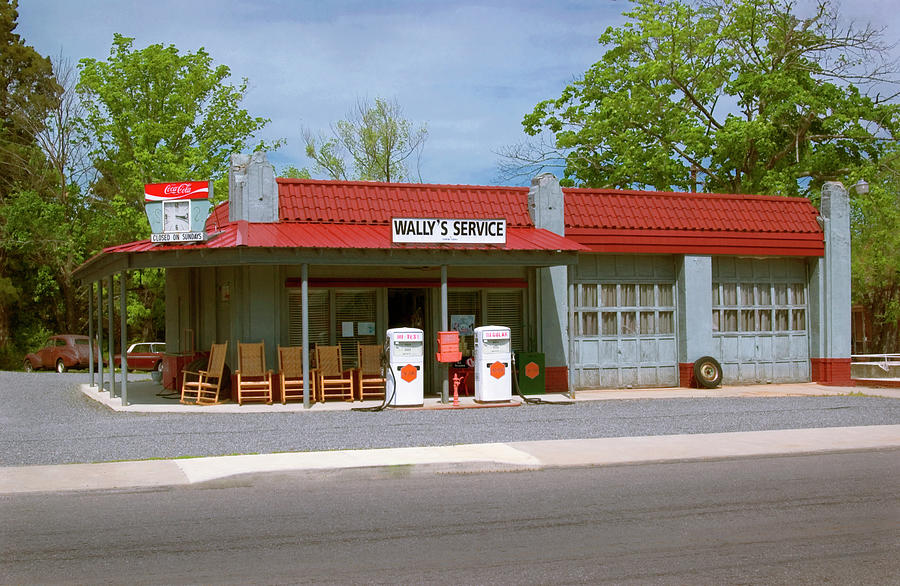Wallys Service Station Mt. Airy NC - Mayberry Photograph by Bob Pardue