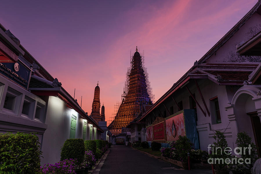 Wat Arun at dawn Photograph by Visions Of Asia Visions of Asia