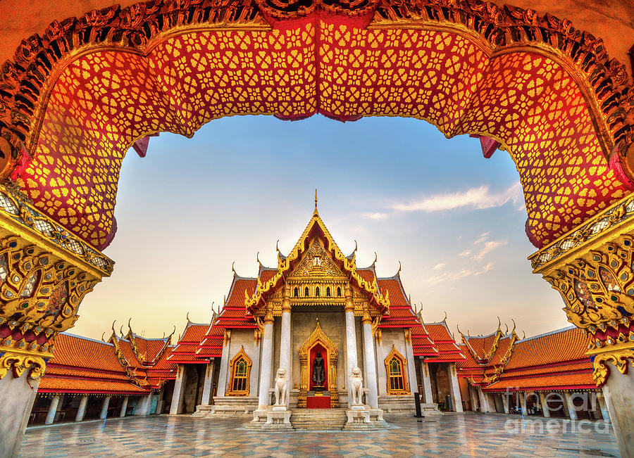  Wat Benchamabophit Dusit wanaram.  Bangkok, Thailandia. Photograph by Luciano Mortula