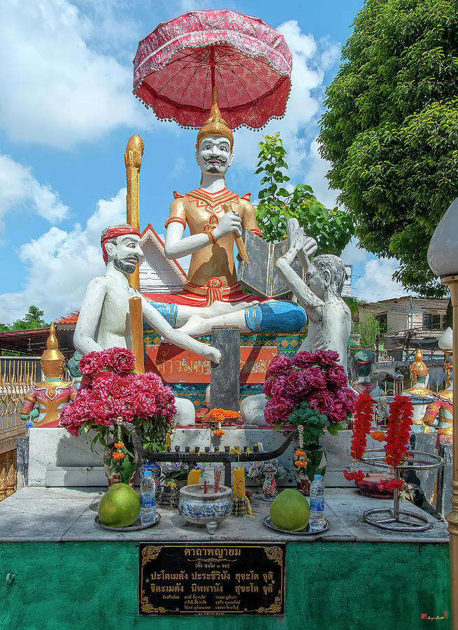 Wat Liab Ratbamrung Phaya Yom Shrine DTHB2371 Photograph by Gerry Gantt