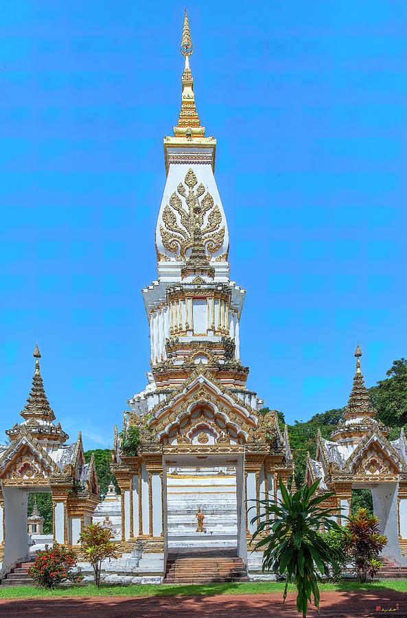 Wat Maruk Khanakhon Phra That Maruk Khanakhon Chedi DTHNP0048 Photograph by Gerry Gantt