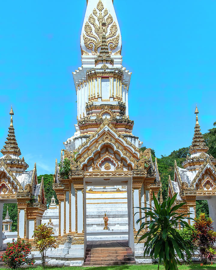 Wat Maruk Khanakhon Phra That Maruk Khanakhon Chedi DTHNP0050 Photograph by Gerry Gantt