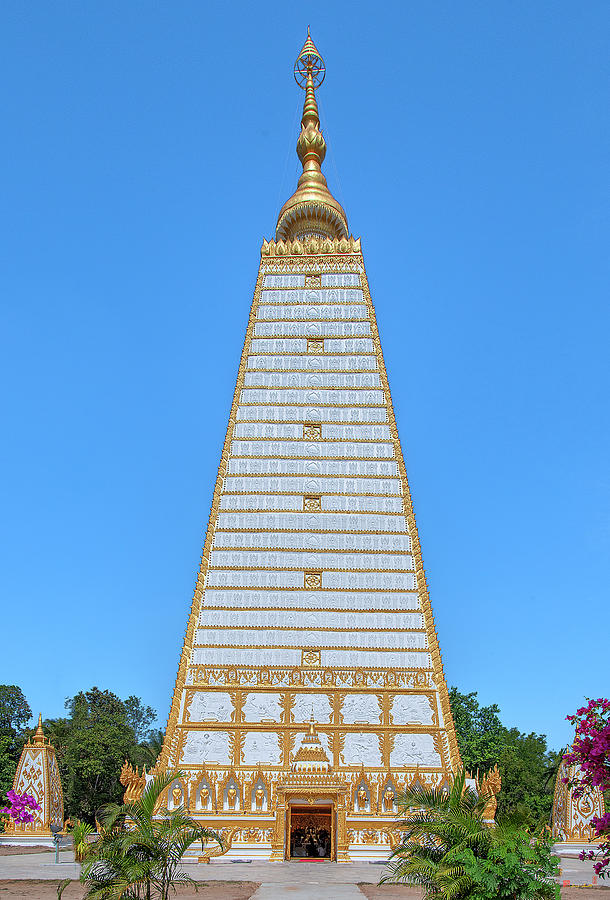 Wat Nong Bua Buddhagaya-style Stupa Phra That Chedi Si Maha Pho DTHU0141 Photograph by Gerry Gantt