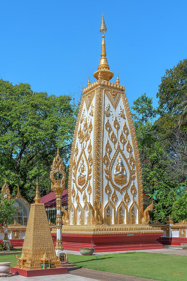 Wat Nong Bua Corner Stupa DTHU1260 Photograph by Gerry Gantt