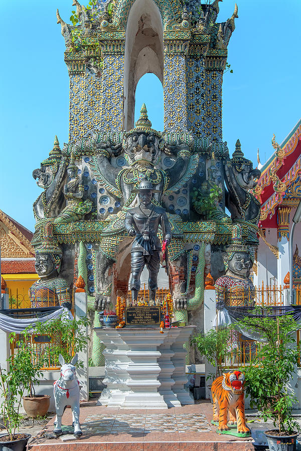 Wat Praya Tham Ancient Gate and King Taksin Memorial DTHB2174 Photograph by Gerry Gantt