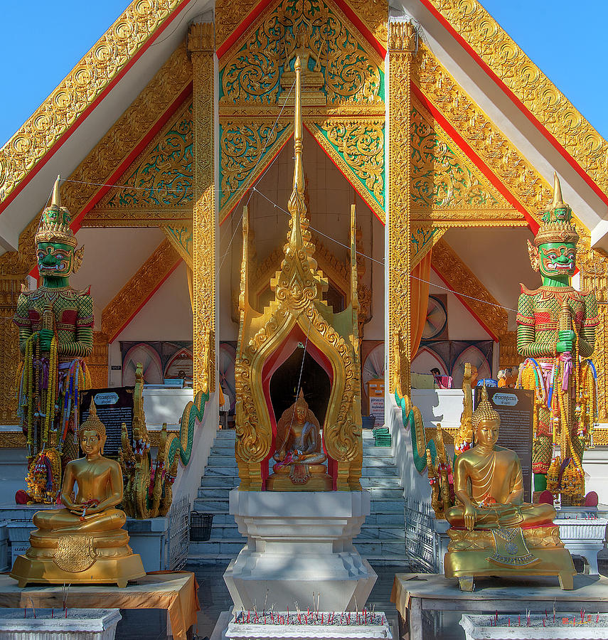 Wat Si Pradu Phra Ubosot Boundary Stone and Images DTHU1414 Photograph by Gerry Gantt