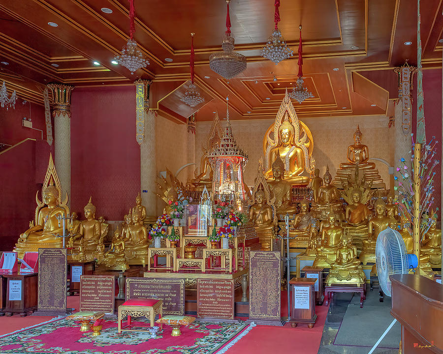 Scenic Photograph - Wat Soi Thong Phra Mahathat Chedi Si Soi Thong Buddha Images DTHB2424 by Gerry Gantt