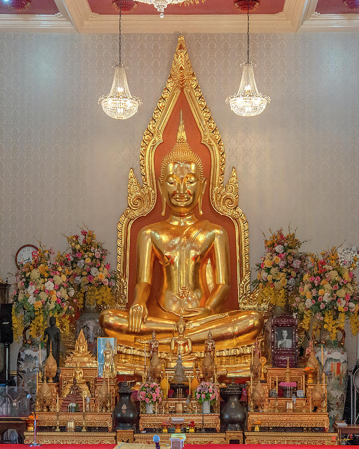 Wat Traimit Phra Ubosot Principal Buddha Image DTHB2291 Photograph by Gerry Gantt