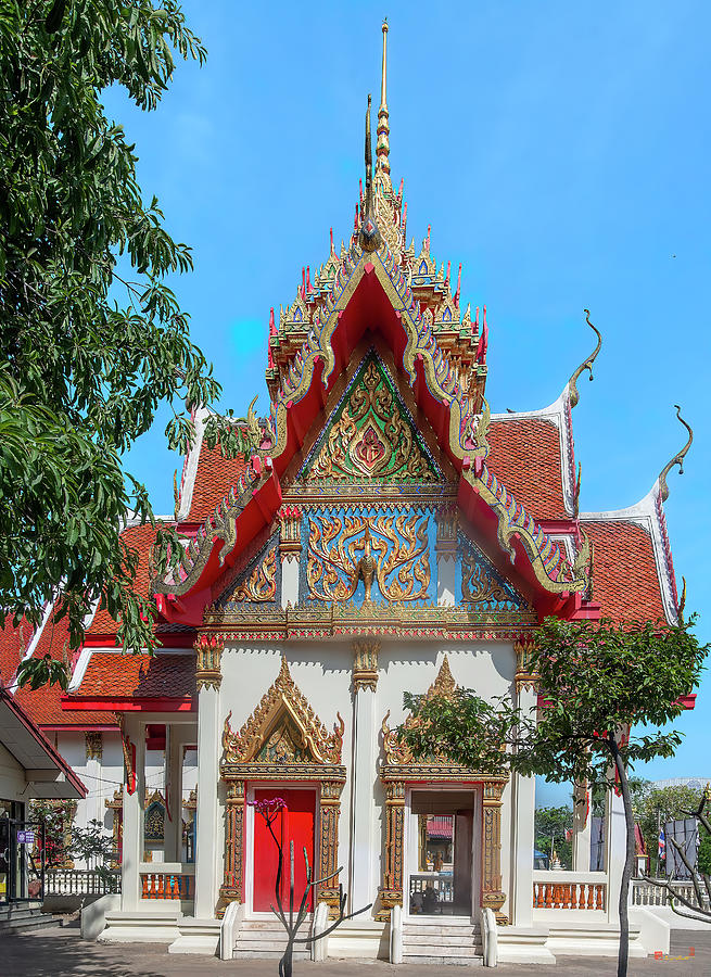Wat Yai Sawang Arom Mondop Phrabat Wiriyacharn DTHNB0047 Photograph by Gerry Gantt