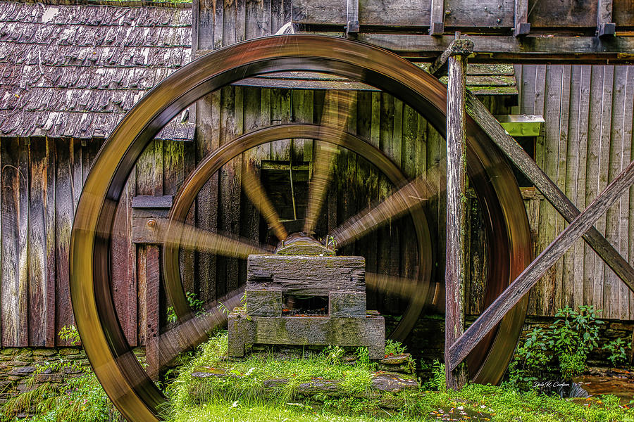 Water Wheel Photograph by Dale R Carlson