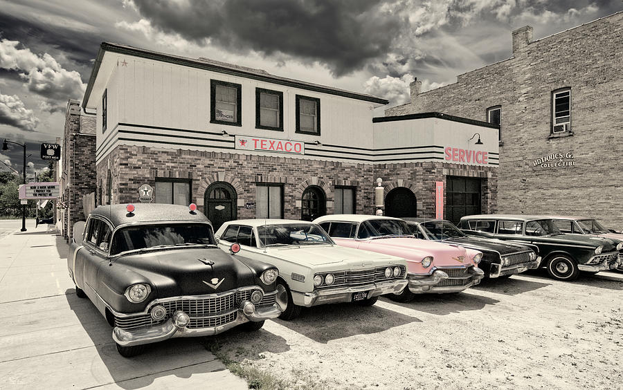 Waterloo Time Warp - Vintage cars at a nostalgic Texaco station in Waterloo WI Photograph by Peter Herman