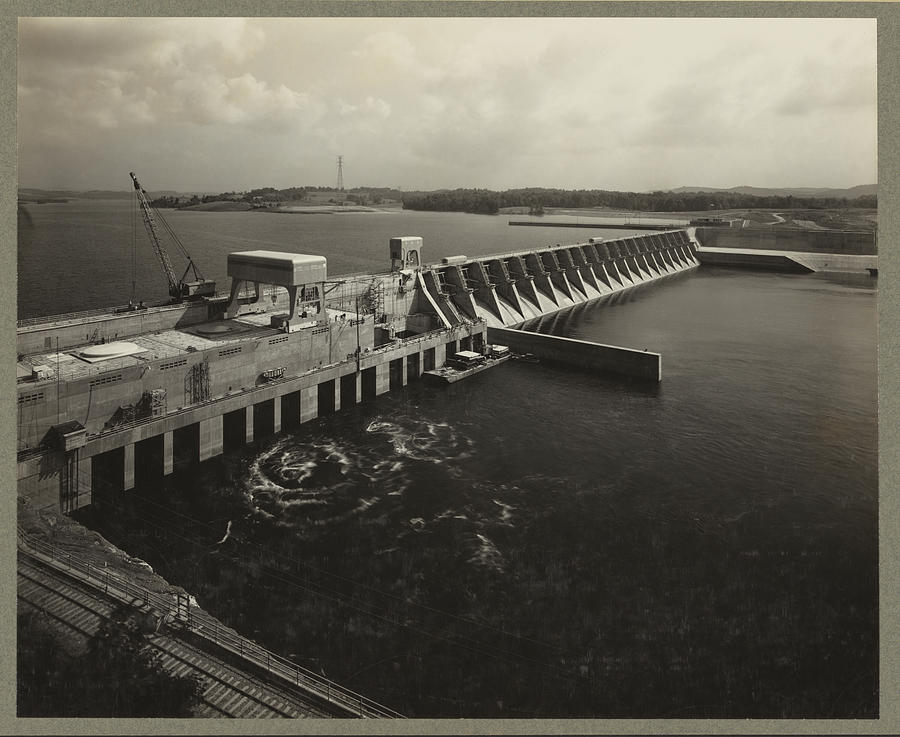 Watts Bar Dam, Tenn. 1935-40? A view of the dam and the Tennessee River ...