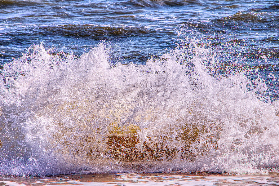 Wave Splash Photograph